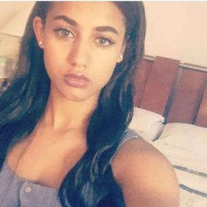 Meet your Posher, Adrianna